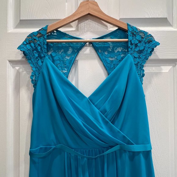 Davids Bridal Mesh Dress with Lace Sleeves and Keyhole Back in Malibu - Picture 8 of 11